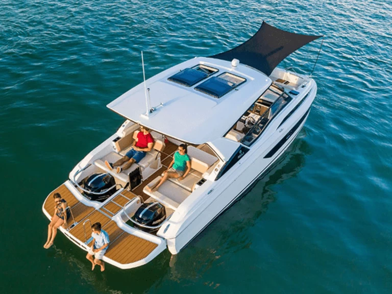 Alquiler Lancha Aquila con o sin  título de navegación