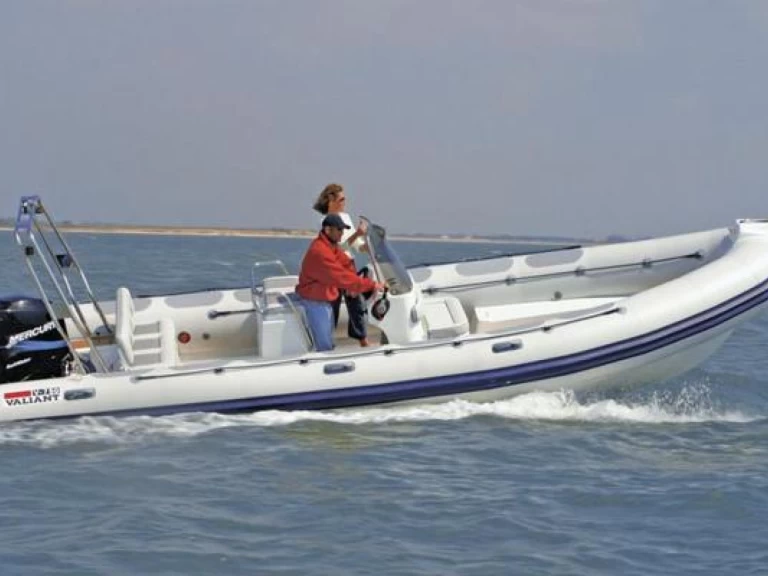 Alquiler de embarcaciones Valiant Valiant 750 Cruiser enArzon en Samboat