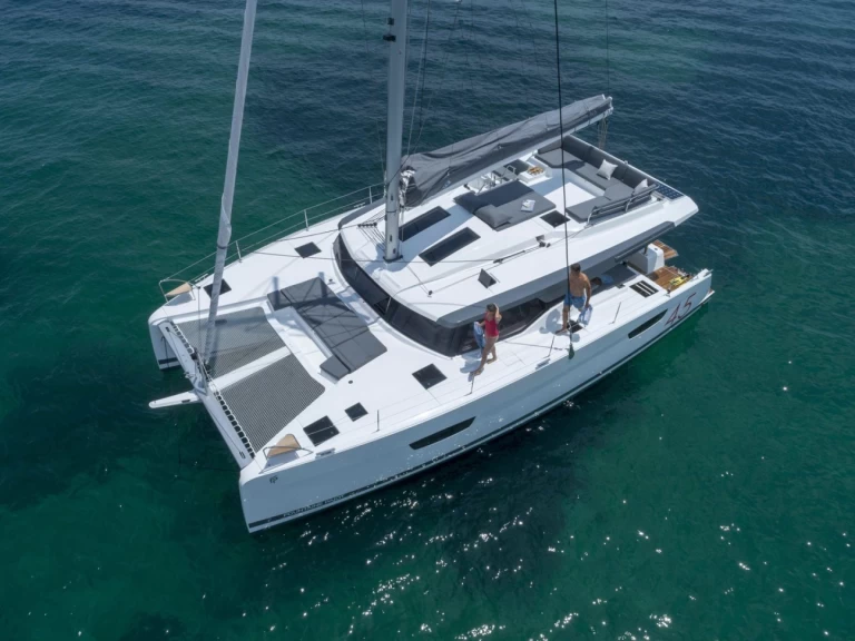 Alquiler Catamarán Fountaine Pajot con o sin  título de navegación