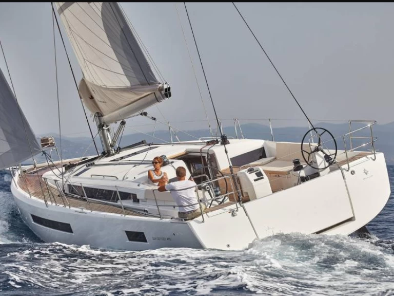 Jeanneau Sun Odyssey 490 de alquiler a La Trinité-sur-Mer