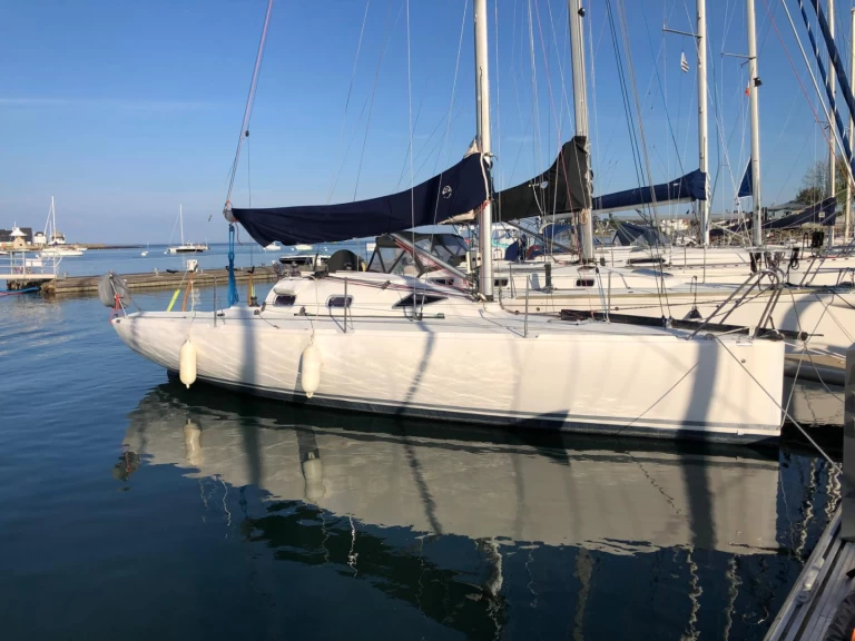 Alquiler Velero Pogo Structures con o sin  título de navegación