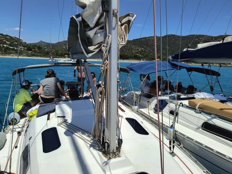 Alquiler de Bénéteau Oceanis 321 en Cagliari