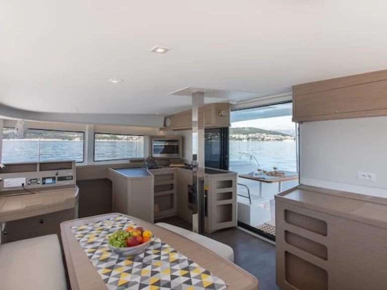 Alquiler Catamarán en Bonifacio - Lagoon Lagoon 38