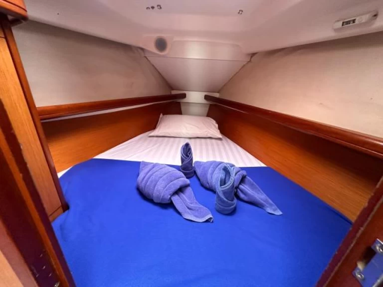 Alquiler de Jeanneau OCEANIS 323 (2 CAB) en Mai Khao