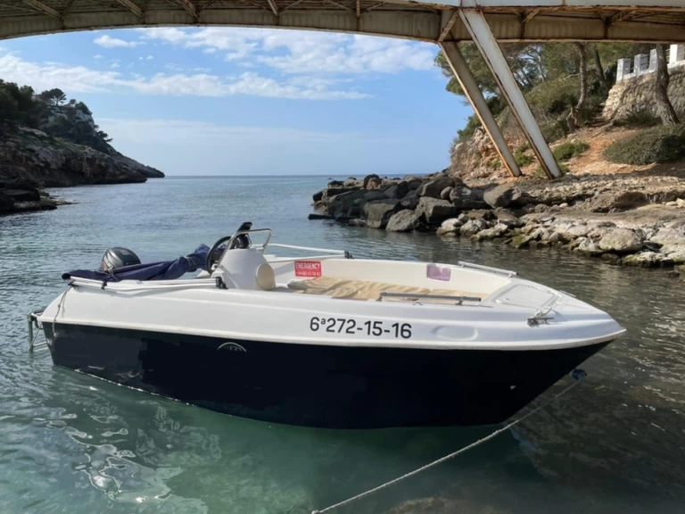 Compass 400 GT de alquiler a Bahía de Santander