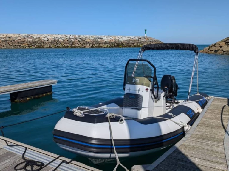Alquiler de 3D Tender TR54 en Saint-Quay-Portrieux