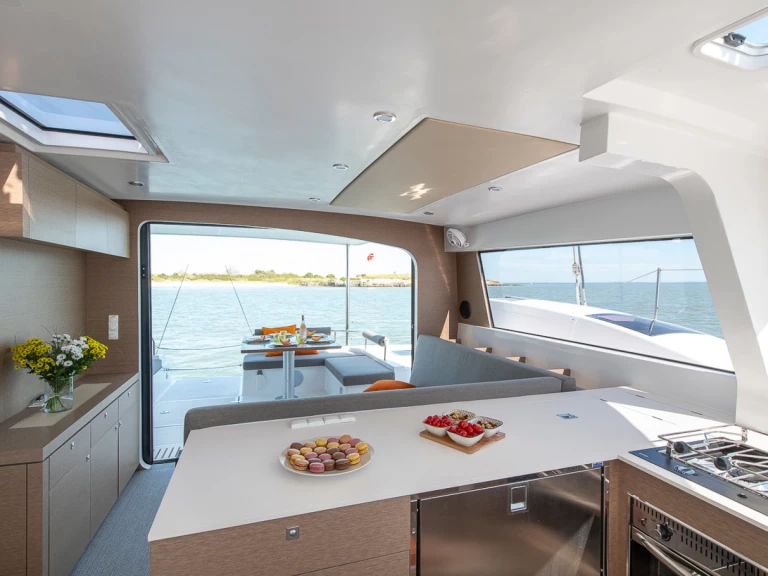 Alquiler Catamarán Neel con o sin  título de navegación