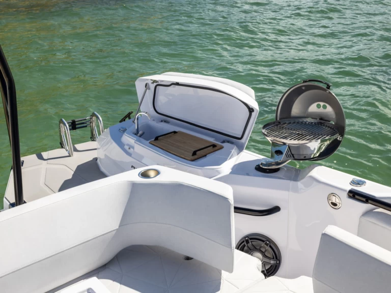 Alquiler de embarcaciones Axopar Axopar 29 CCX enSeget Donji en Samboat