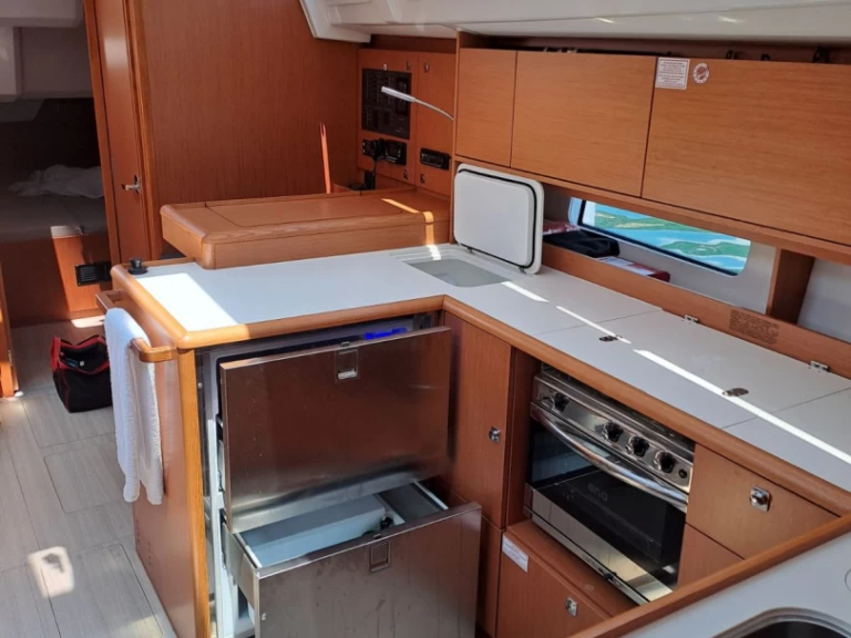 Bavaria Bavaria C46 de alquiler a Sývota