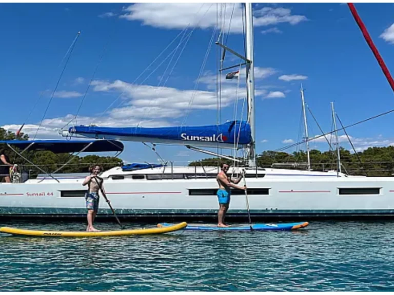 Alquiler de barcos Marigot barato de Sun Odyssey 440