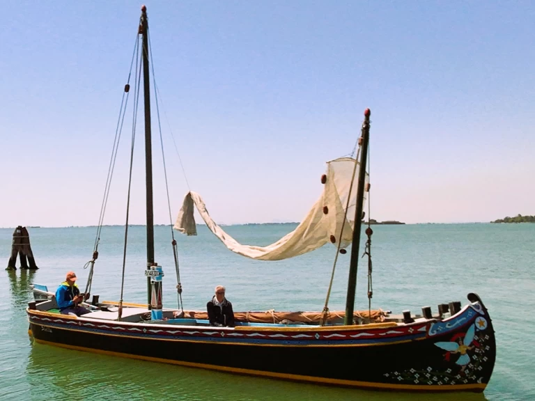 Alquiler Lancha Amadi con o sin  título de navegación