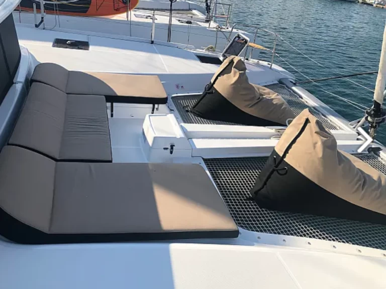 Alquiler de embarcaciones Lagoon Lagoon 46/10 - Skippered  enÁlimos en Samboat