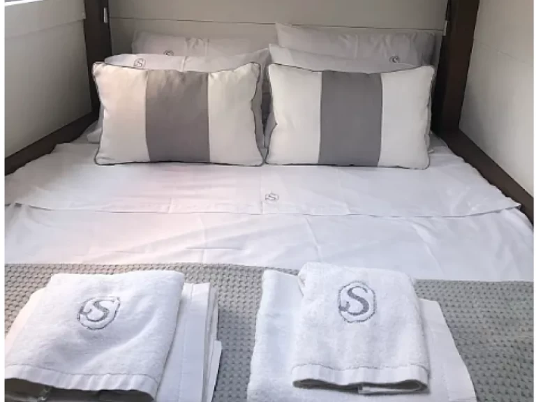 Alquiler Catamarán Lagoon con o sin  título de navegación