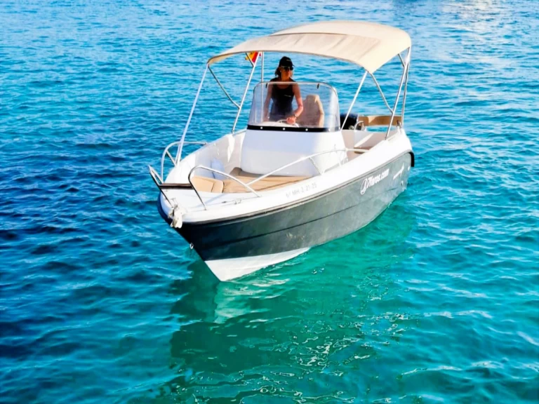 Alquiler Lancha Polyester Yacht con o sin  título de navegación