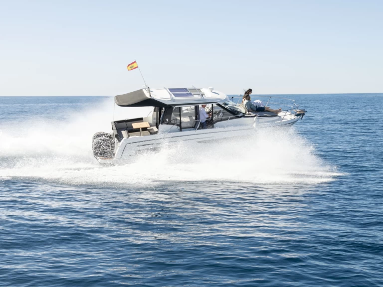 Jeanneau Merry Fisher 895 Cruiser de alquiler a Alicante