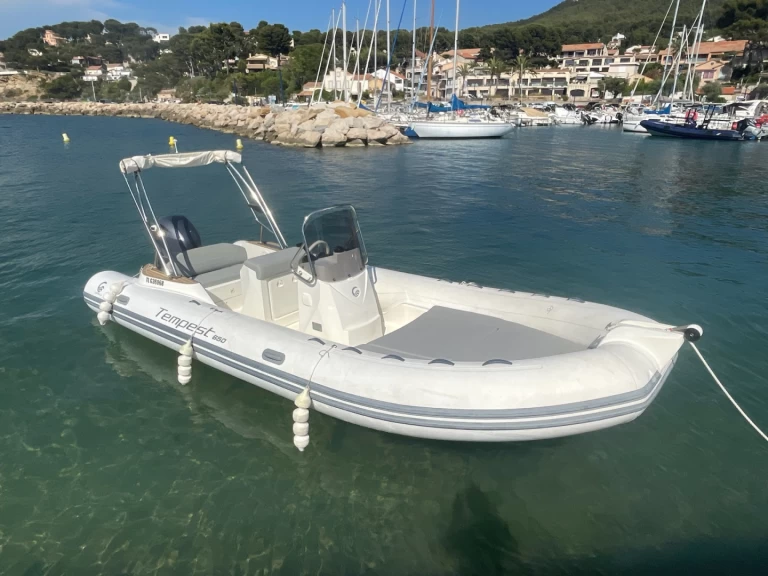 Alquiler Neumática en La Madrague - Capelli Tempest 650