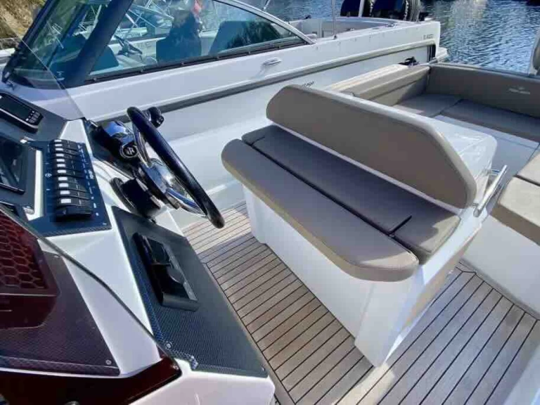 Alquiler Palermo - Renier Renier R8 Tourer en SamBoat