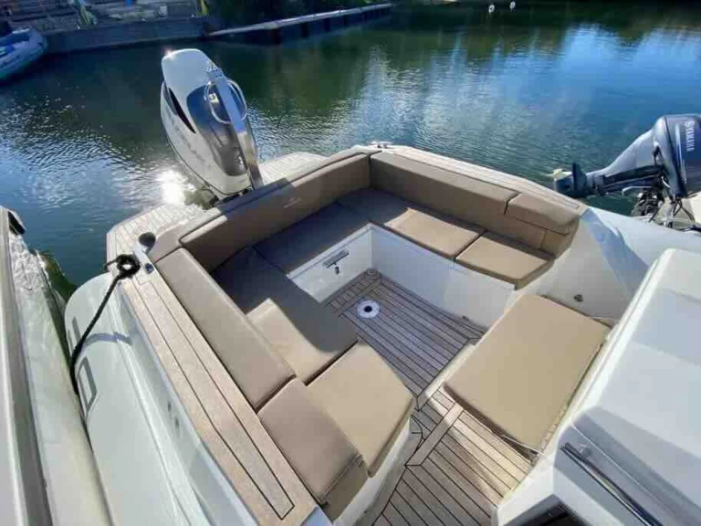 Alquiler de Renier Renier R8 Tourer en Palermo