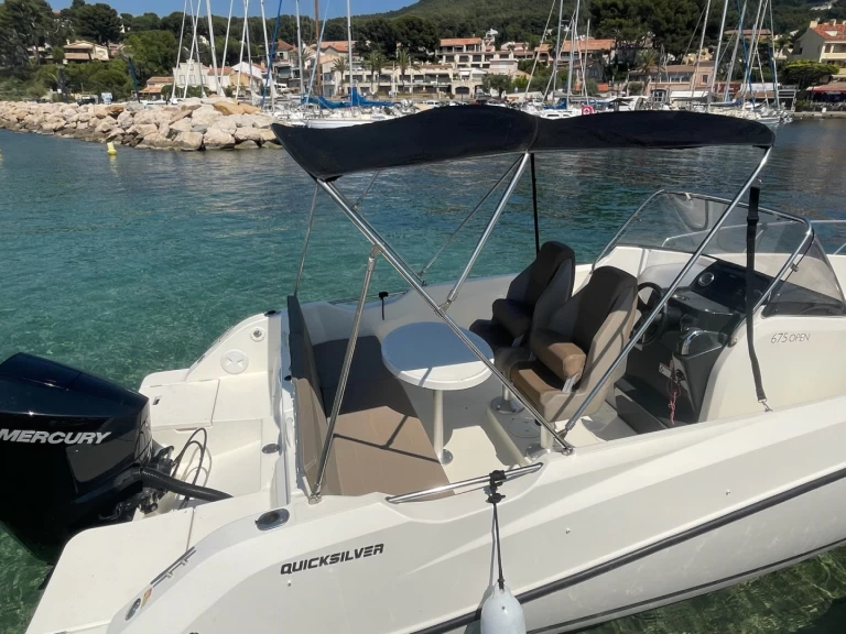 Alquiler de embarcaciones Quicksilver Activ 675 Open enLa Madrague en Samboat