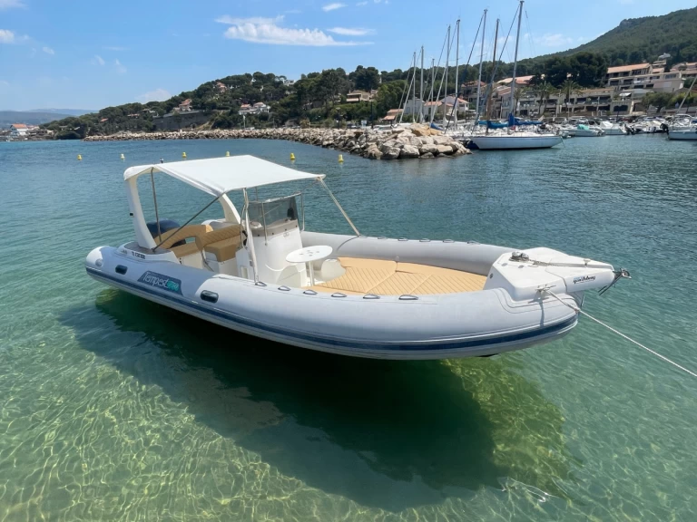 Alquiler de embarcaciones Capelli Tempest 750 enLa Madrague en Samboat