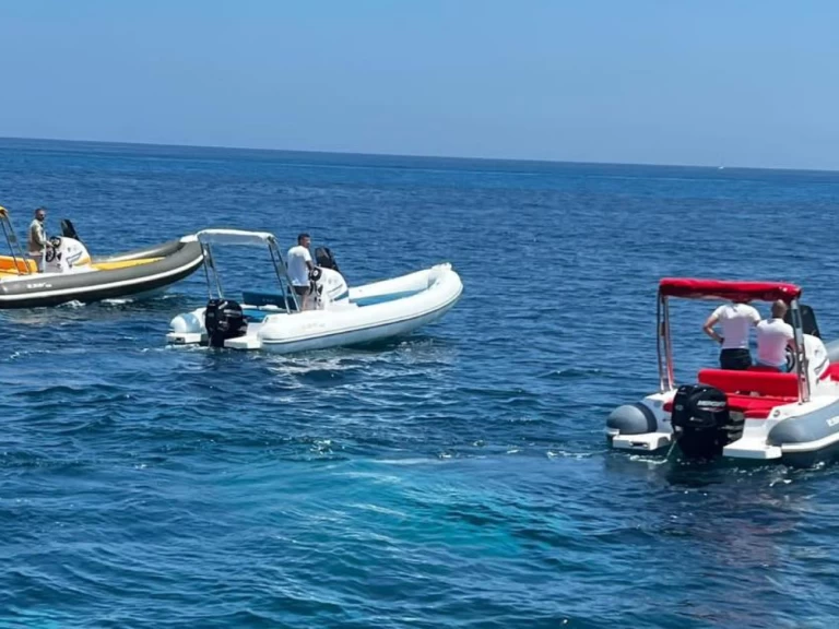 Alquiler Neumática 2 BAR con o sin  título de navegación