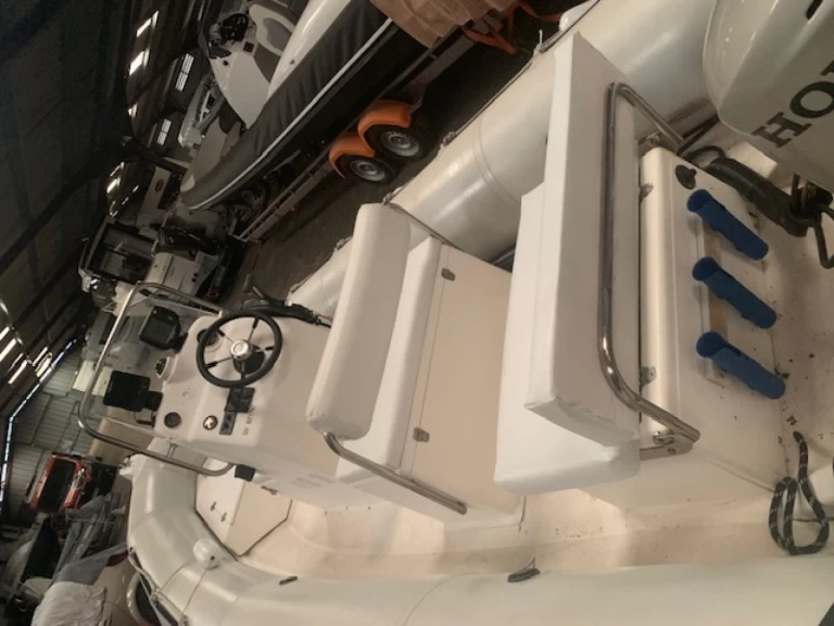 Alquiler de Neumática, con o sin patrón Zodiac Bénodet