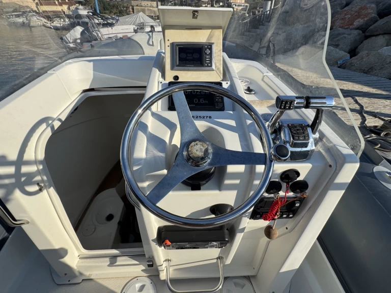 Alquiler de embarcaciones Sea-Hawk 9 enLa Madrague en Samboat