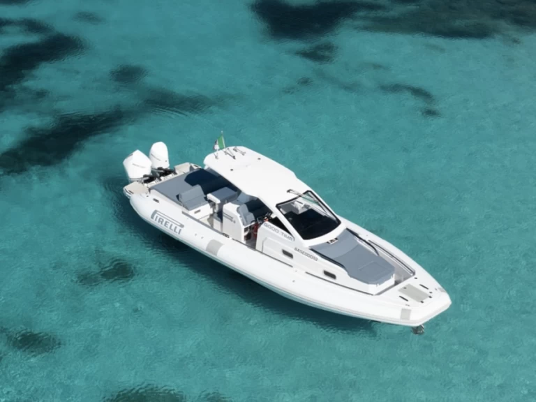 Alquiler Porto Cervo - Pirelli Pirelli 35 en SamBoat