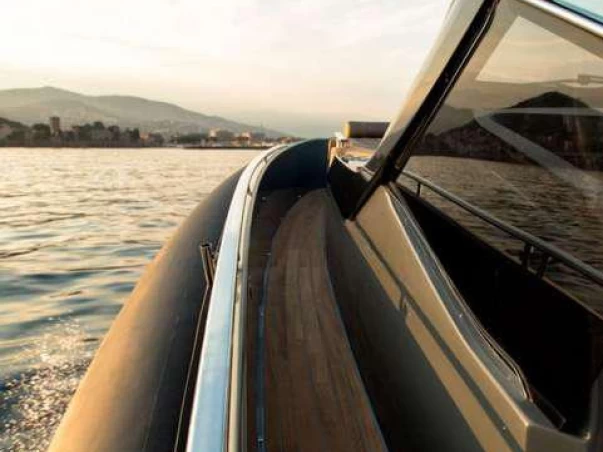 Sacs REBEL 47 de alquiler a Cannes