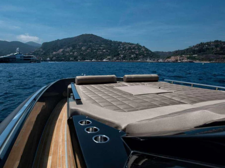 Alquiler de Sacs REBEL 47 en Cannes