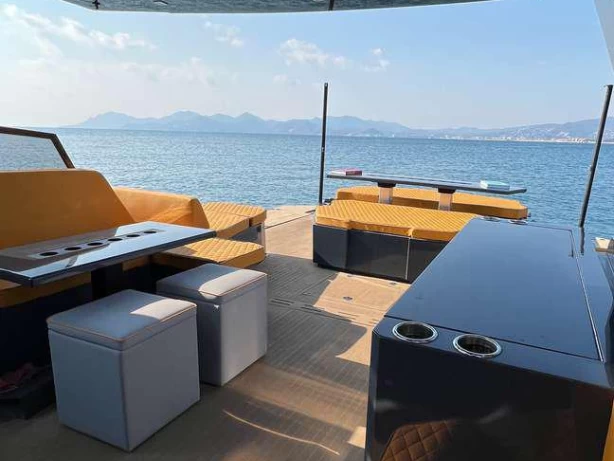 OKEAN 55 de alquiler a Cannes