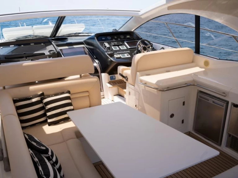 Sunseeker Camargue 50 de alquiler a Golfe-Juan