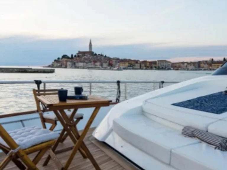 Alquiler de Yate de lujo, con o sin patrón Sun Lorenzo Golfe-Juan