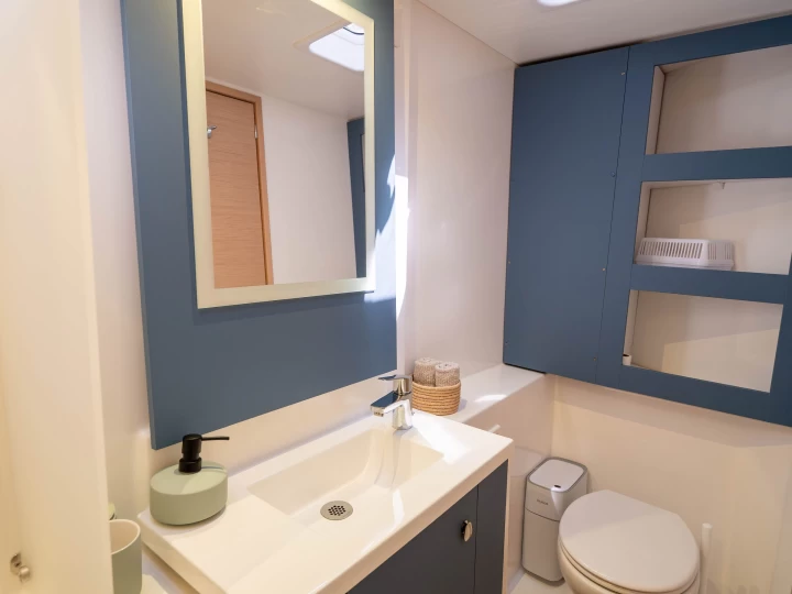 Alquiler de embarcaciones Fountaine Pajot Isla 40 enVilleneuve-Loubet en Samboat