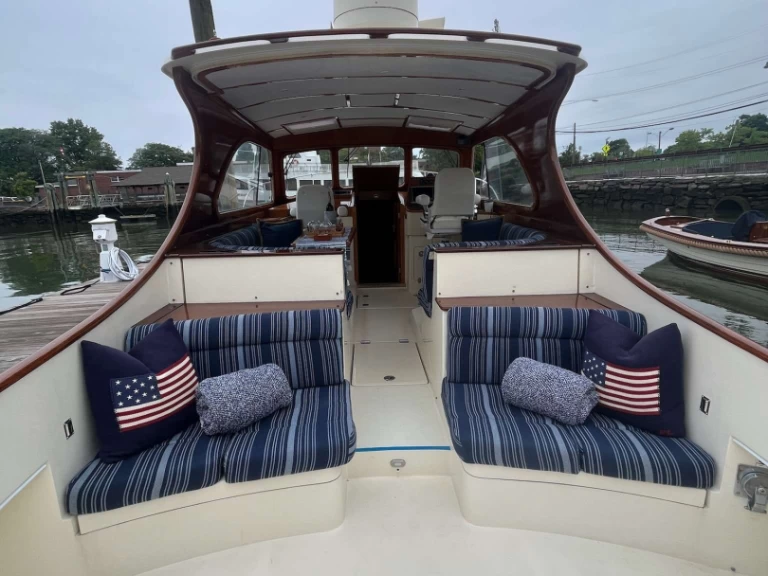 Alquiler de Yate de lujo, con o sin patrón Hinckley Oyster Bay