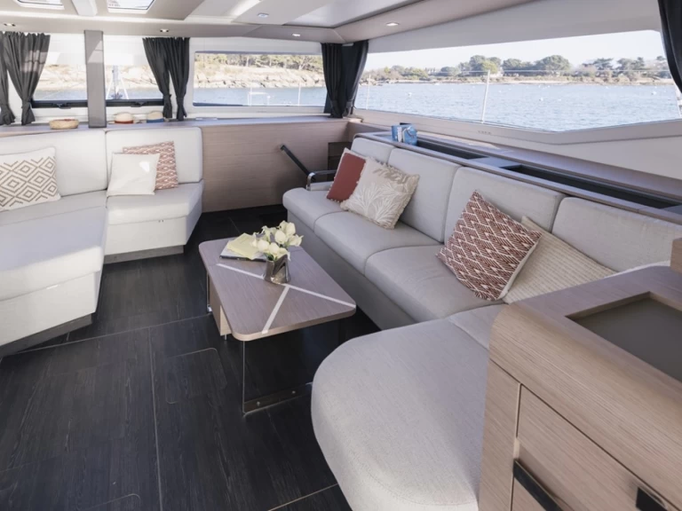 Alquiler Catamarán Fountaine Pajot con o sin  título de navegación