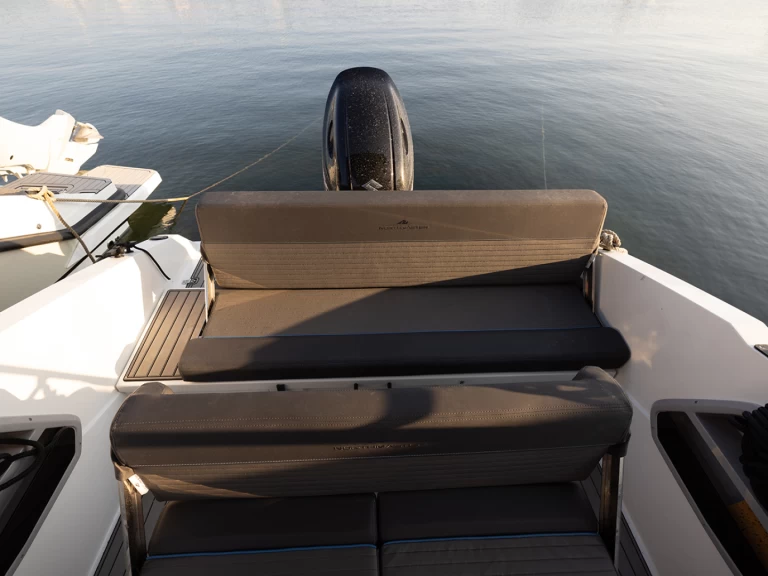 Alquiler de barcos Šibenik barato de Northmaster 685 Cruiser