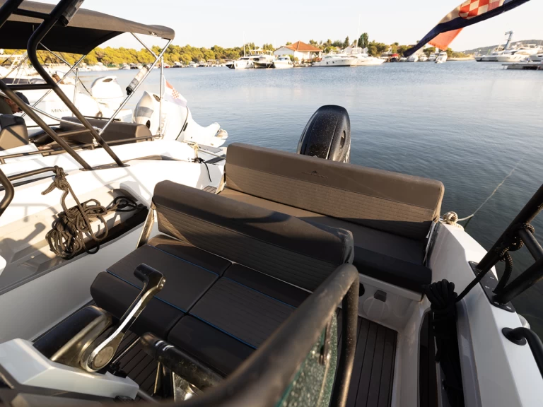 Alquiler Lancha Northmaster con o sin  título de navegación