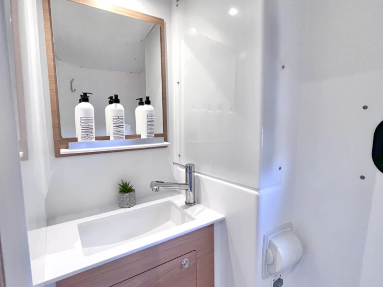 Alquiler de barcos Parham Town barato de Bali Catspace Voile