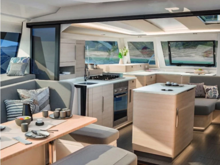 Alquiler Catamarán Fountaine Pajot con o sin  título de navegación