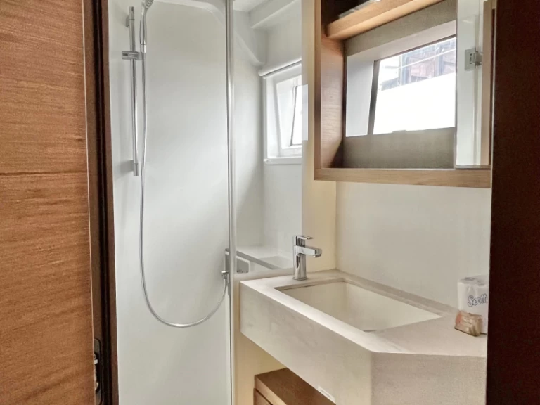 Alquiler de embarcaciones Lagoon Lagoon 50 enParham Town en Samboat