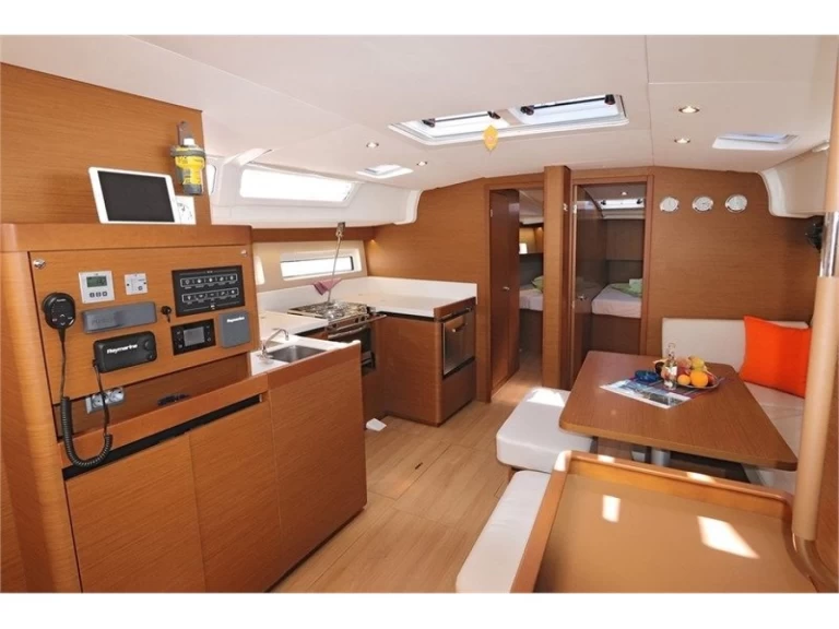Jeanneau Sun Odyssey 490 de alquiler a Álimos