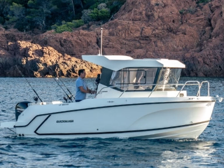 Alquiler de embarcaciones Quicksilver 625 Pilothouse enTrébeurden en Samboat