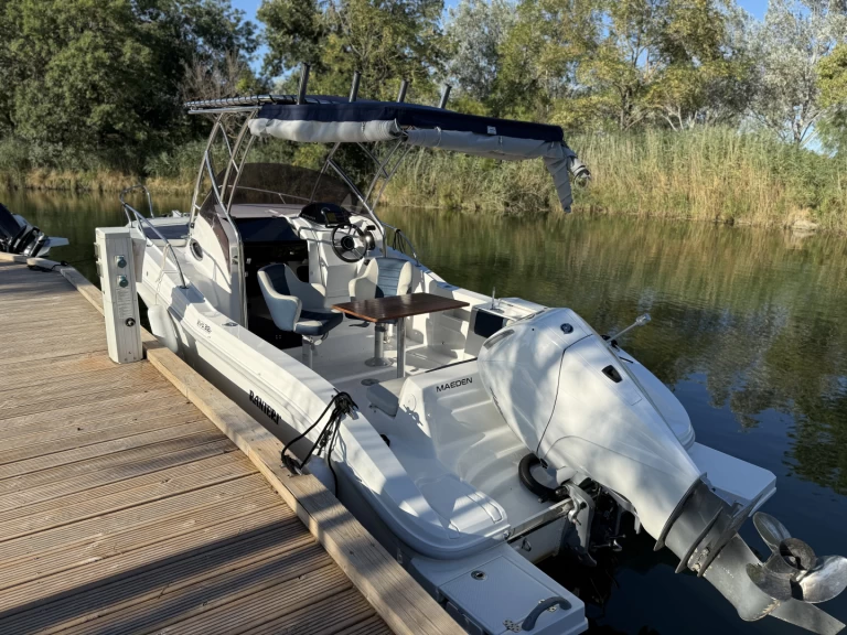 Alquiler de Ranieri EVO 22 en Mandelieu-la-Napoule