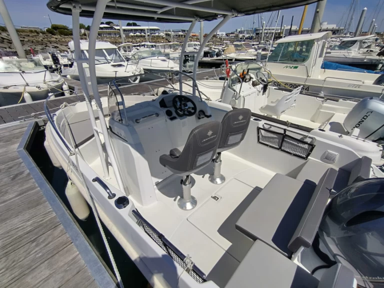 Alquiler de barcos Saint-Quay-Portrieux barato de Cap Camarat 5.5 CC Serie 2