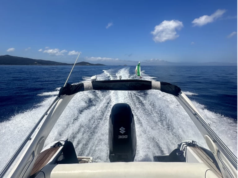 Legar 800 de alquiler a Viareggio