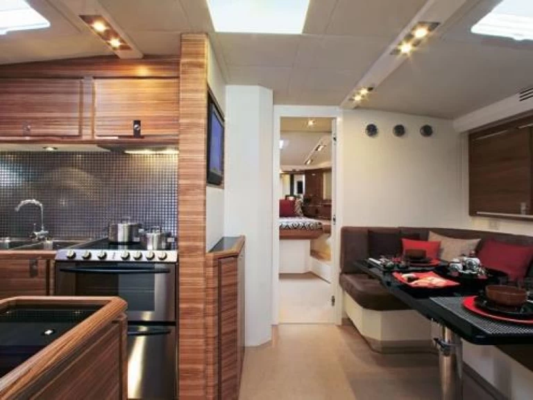 Yate de lujo para alquilar Juan-les-Pins al mejor precio