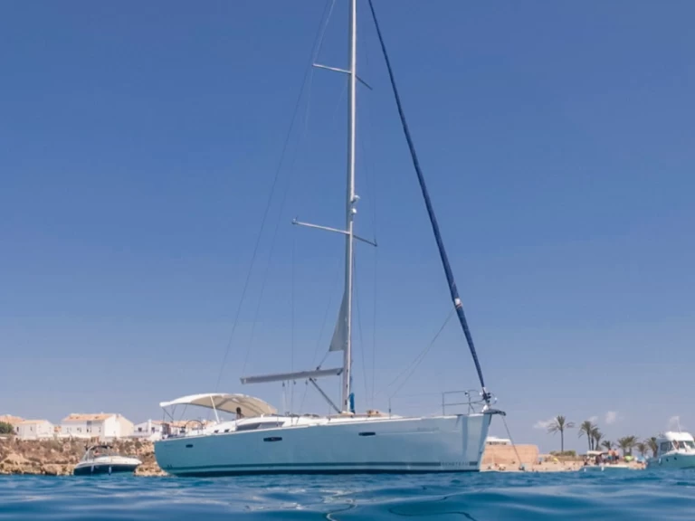 Alquiler de Velero, con o sin patrón Bénéteau Santa Pola