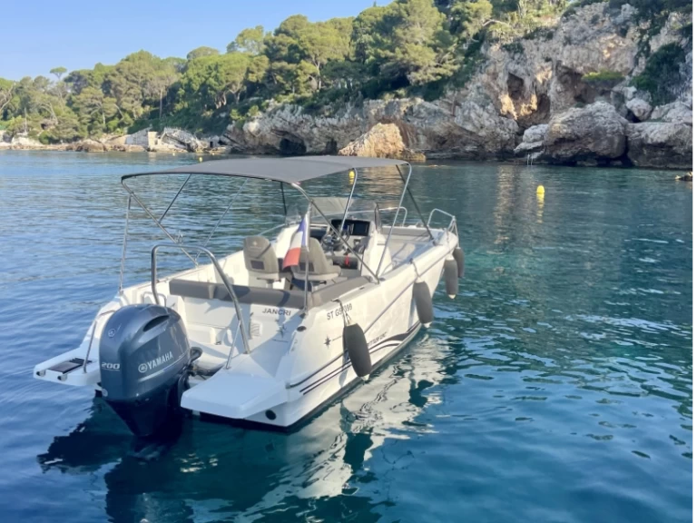 Alquiler Antibes - Jeanneau Cap Camarat 6.5 CC Serie 3 en SamBoat