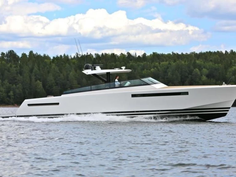 Delta Powerboats 60 de alquiler a Juan-les-Pins